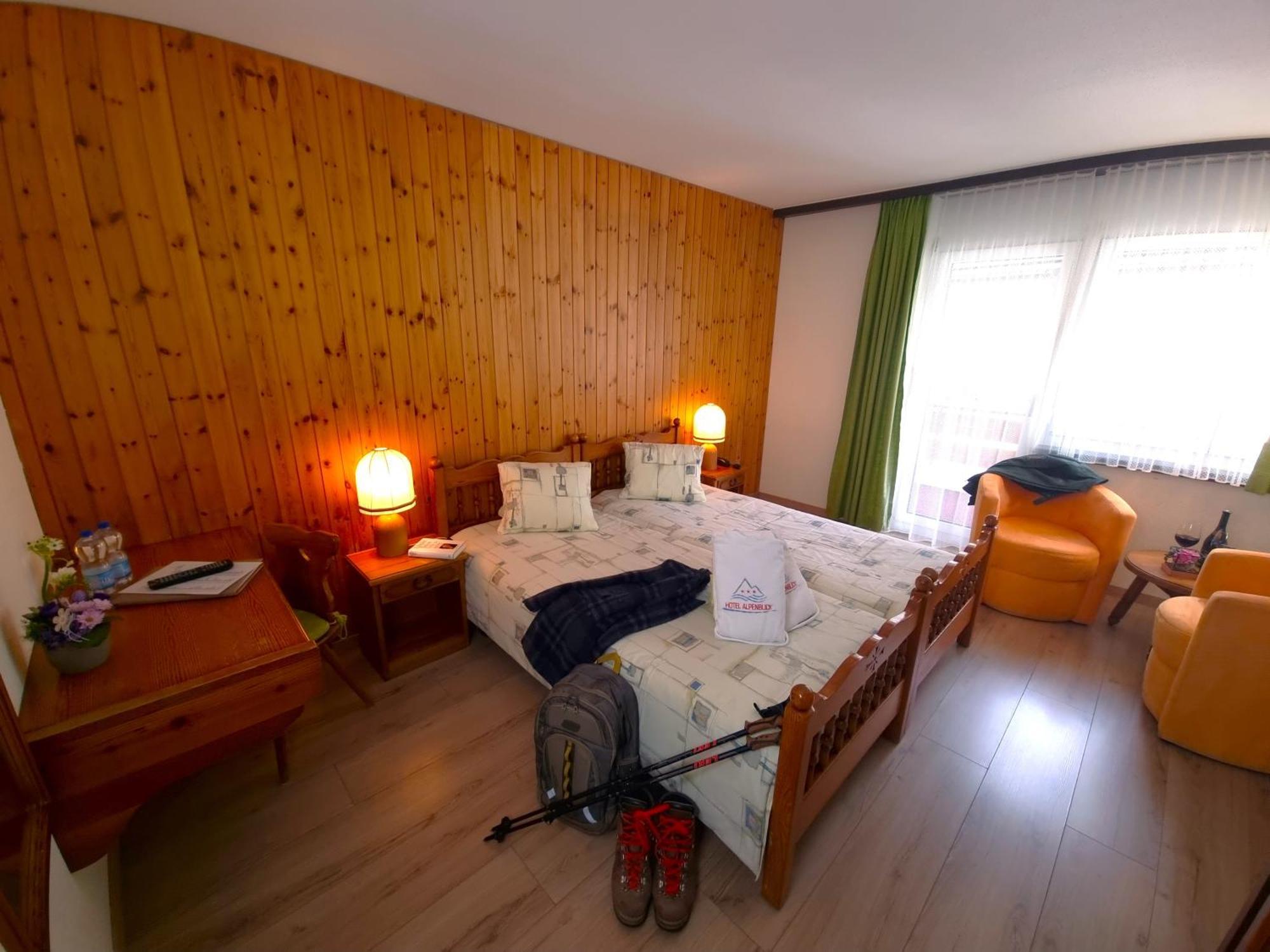 Hotel Alpenblick-Leukerbad-Therme Номер фото